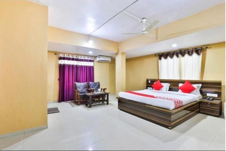 Hotel Silver Resort Daman Exterior photo