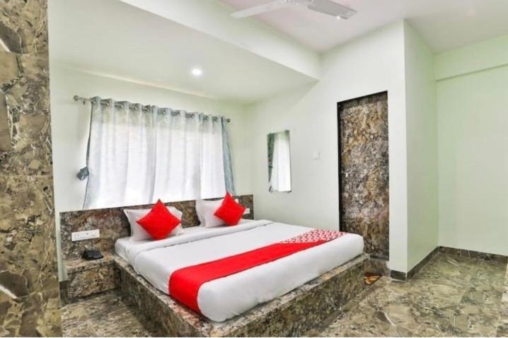 Hotel Silver Resort Daman Exterior photo