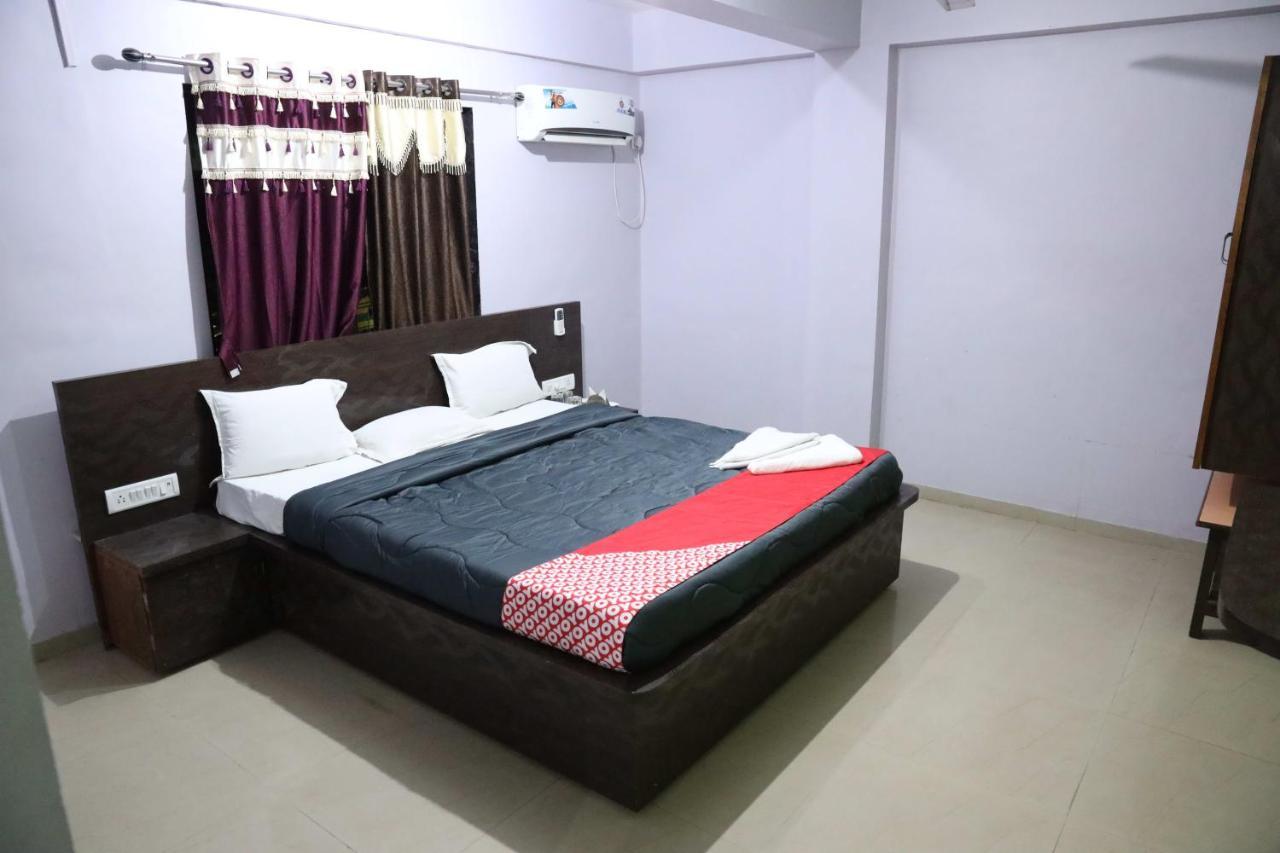 Hotel Silver Resort Daman Exterior photo