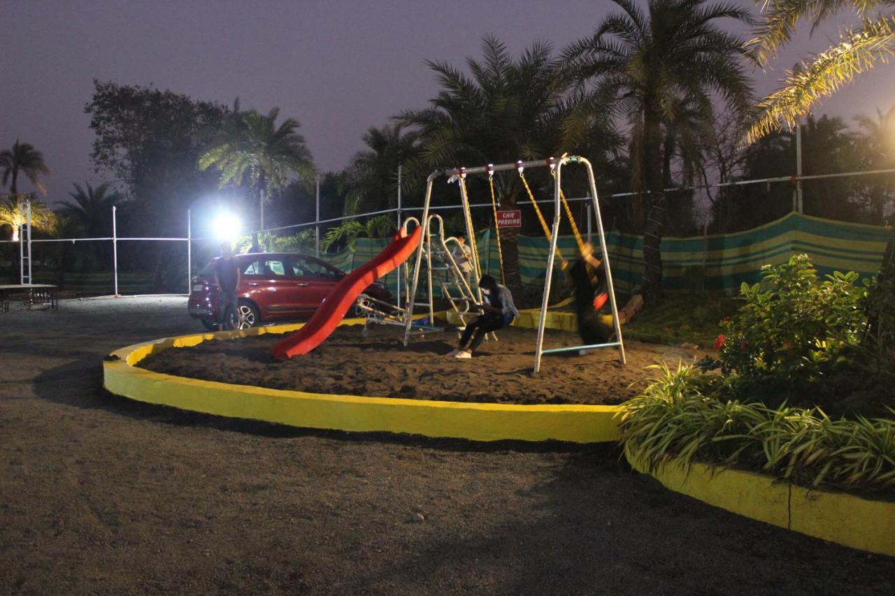 Hotel Silver Resort Daman Exterior photo